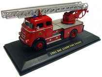 LUCKY DIE CAST