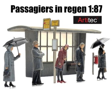 ARTITEC | PASSAGIERS IN REGEN 5 STUKS (READY-MADE) | 1:87