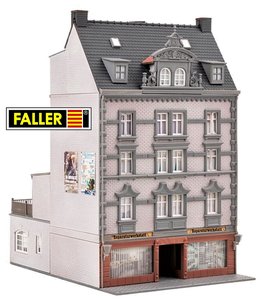 FALLER | STADSHUIS MET REPARATIEWERKPLAATS | 1:87