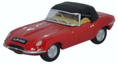 OXFORD DIECAST - JAGUAR E TYPE DHC CABRIO GLOSED 'CARMEN RED' 1962 - 1:76