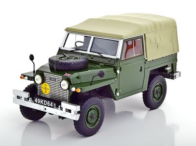 BOS | LAND ROVER LIGHTWEIGHT SERIES IIA SOFTTOP (RHD) 1968 | 1:18